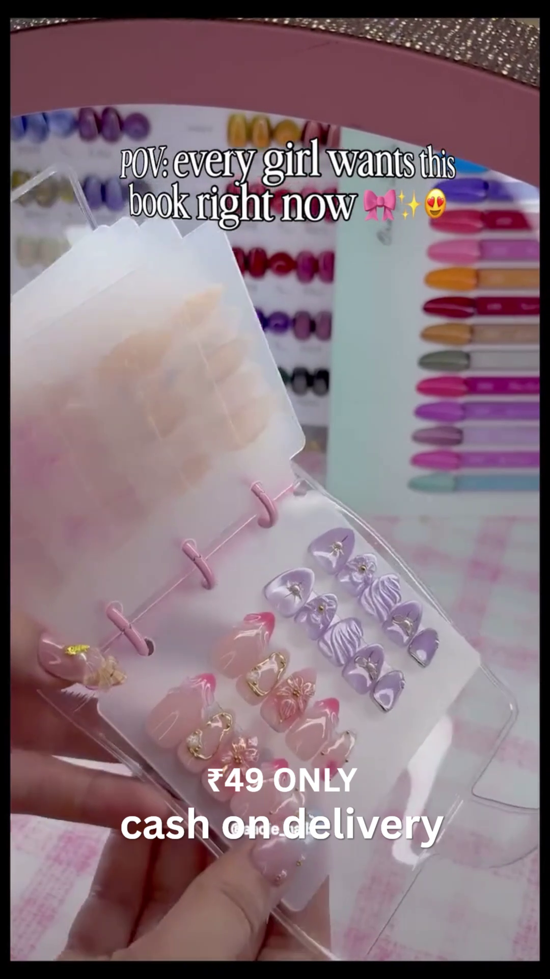💅 The Nail Book Every Girl Is Obsessed With